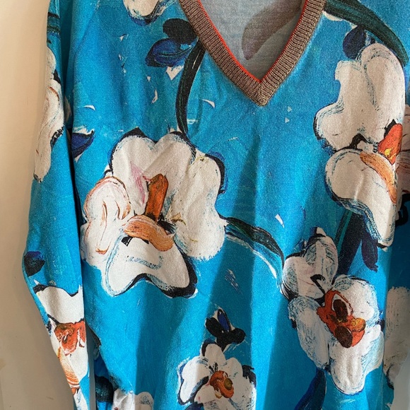 Escada Sweater - Picture 5 of 11